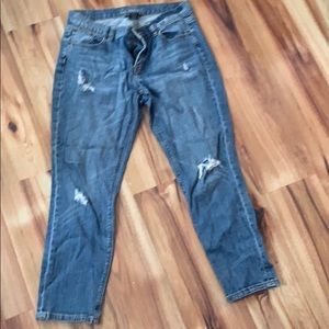 “NY & Co” distressed skinny jeans size 6